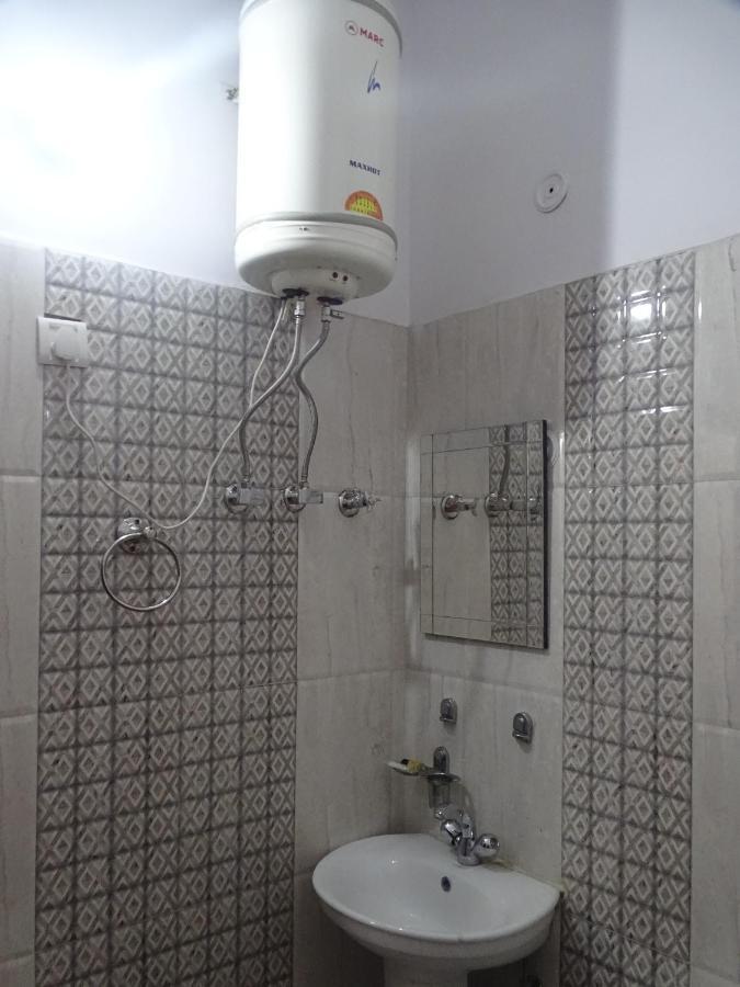 Hotel Paras Plaza Rishīkesh Dış mekan fotoğraf